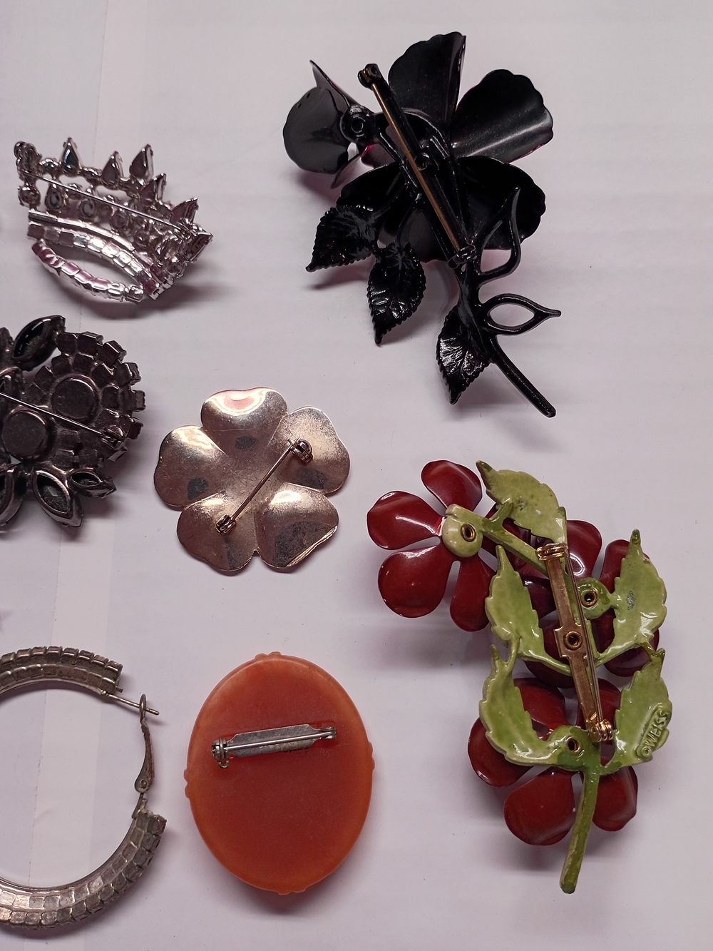 8 Pieces Of Vintage Jewelry Broach And Earrings - Picture 9 of 9